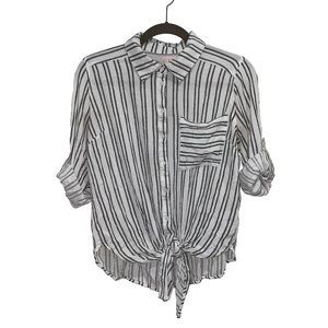 Stripped Knot-Tie Collared Buttondown